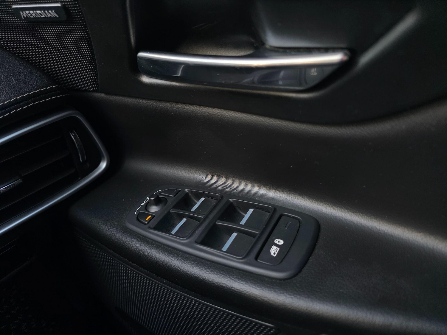 Used Jaguar XE 2016 for sale - 76912827: Photo 34