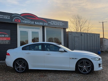 Used Jaguar XE 2016 for sale - 76912827: Photo