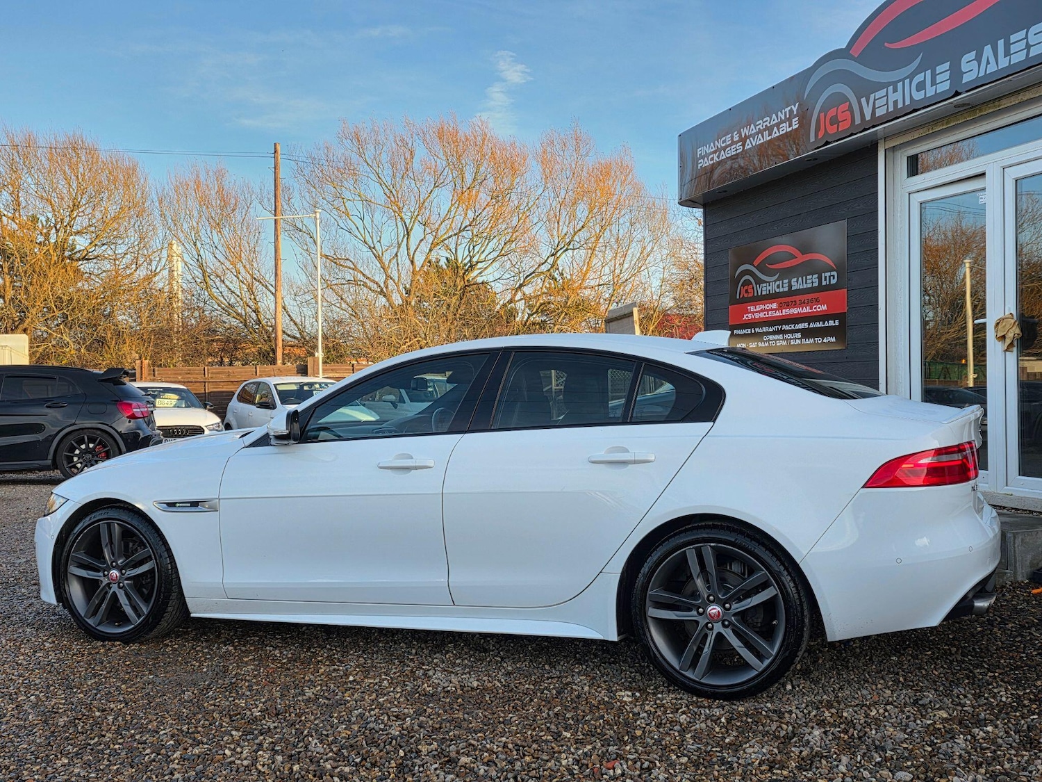 Used Jaguar XE 2016 for sale - 76912827: Photo 8