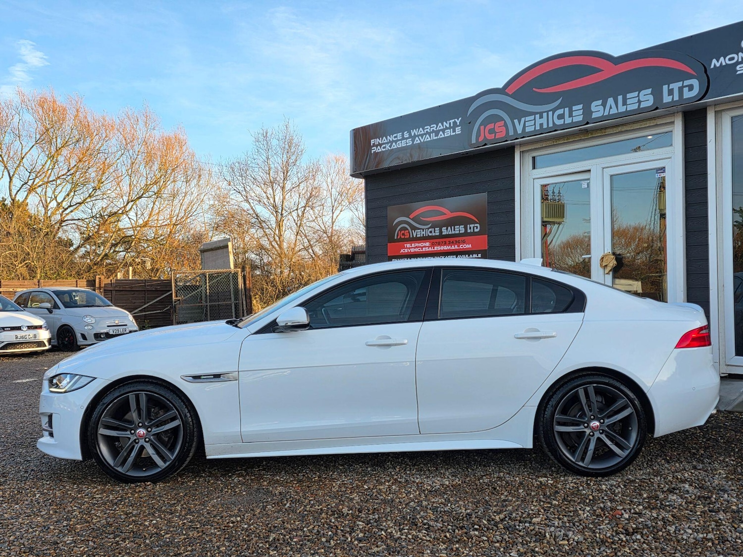 Used Jaguar XE 2016 for sale - 76912827: Photo 9