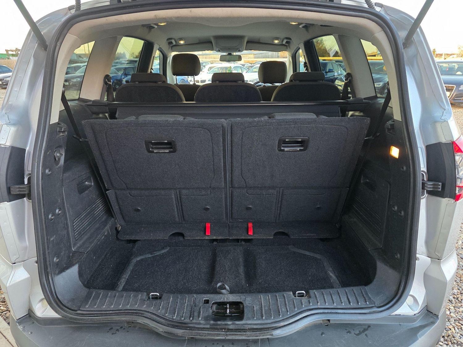 Used Ford S-Max 2013 for sale - 77163299: Photo 17