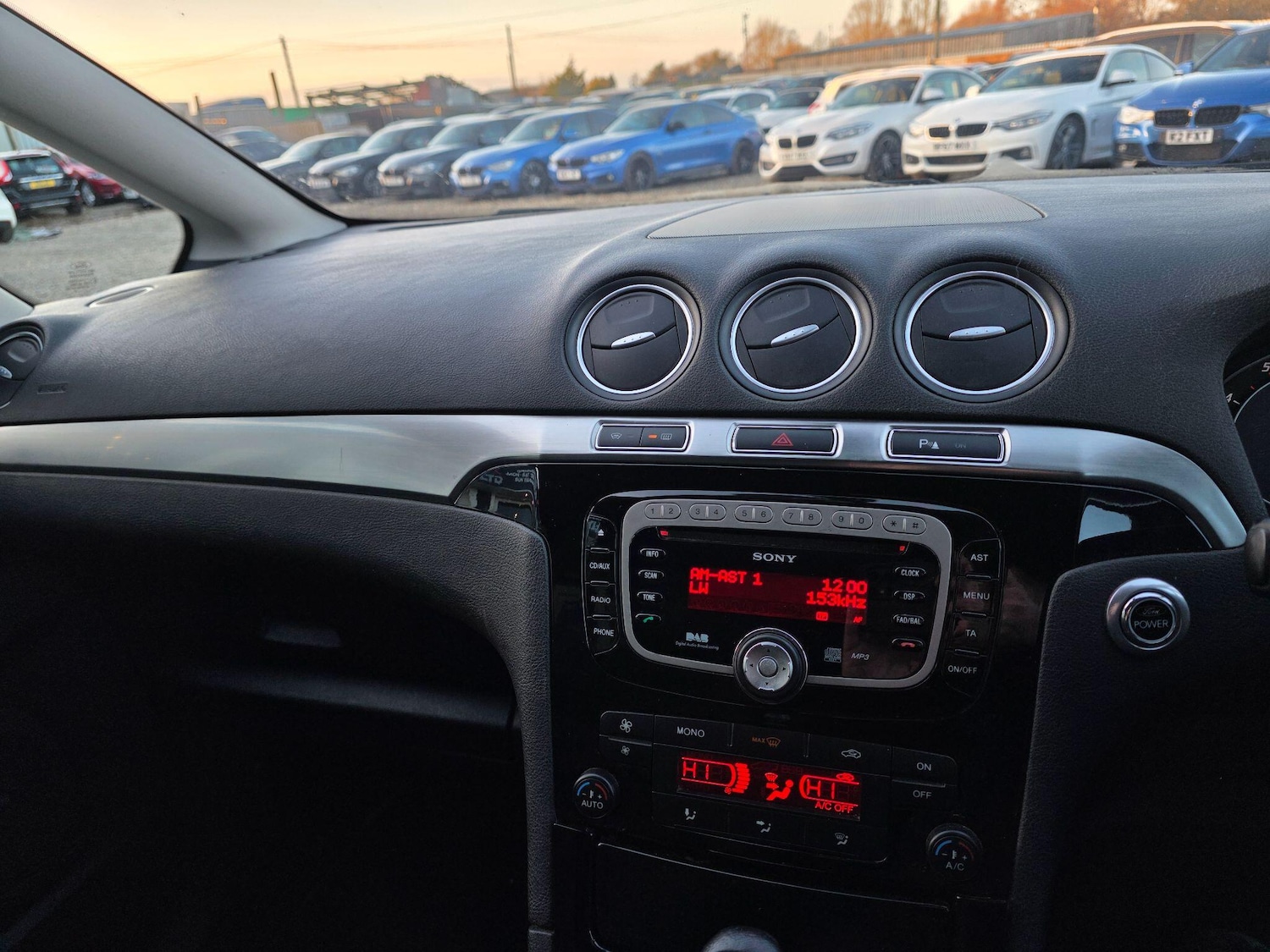 Used Ford S-Max 2013 for sale - 77163299: Photo 24