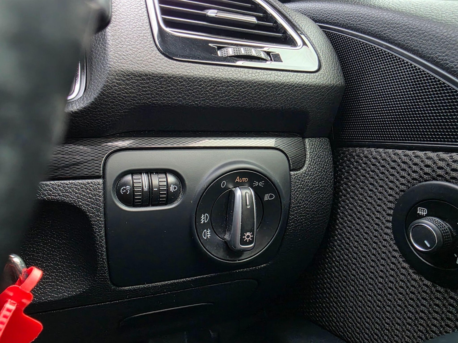 Used Volkswagen Scirocco 2016 for sale - 77993433: Photo 33