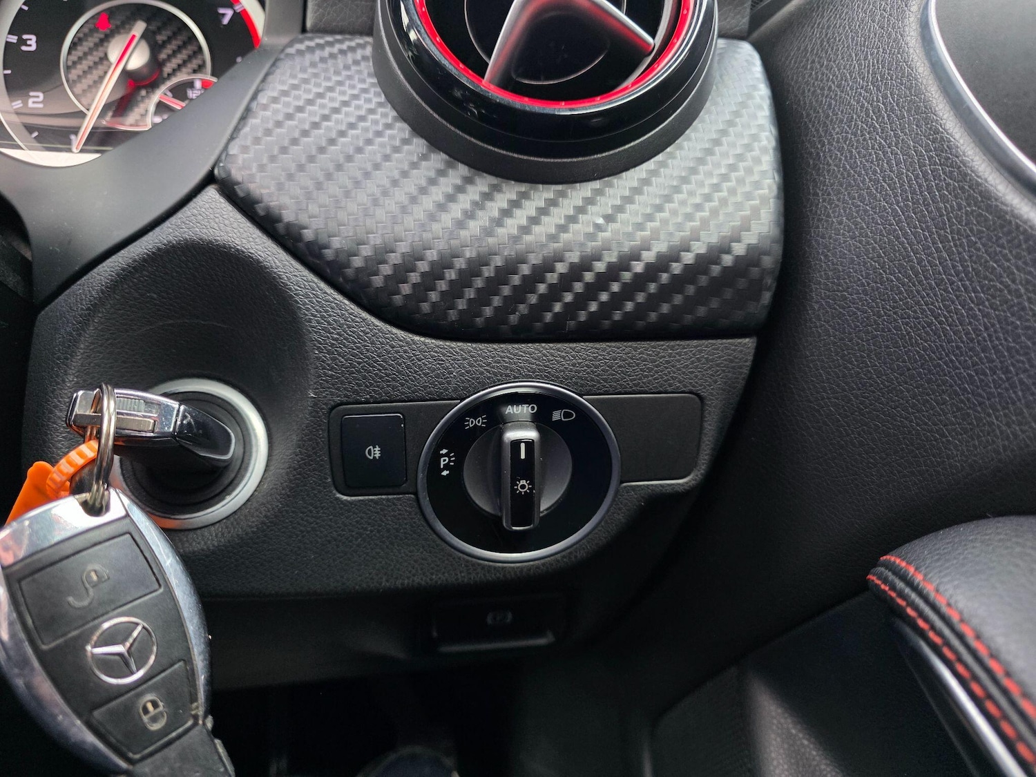 Used Mercedes-Benz A-Class 2015 for sale - 77358967: Photo 34