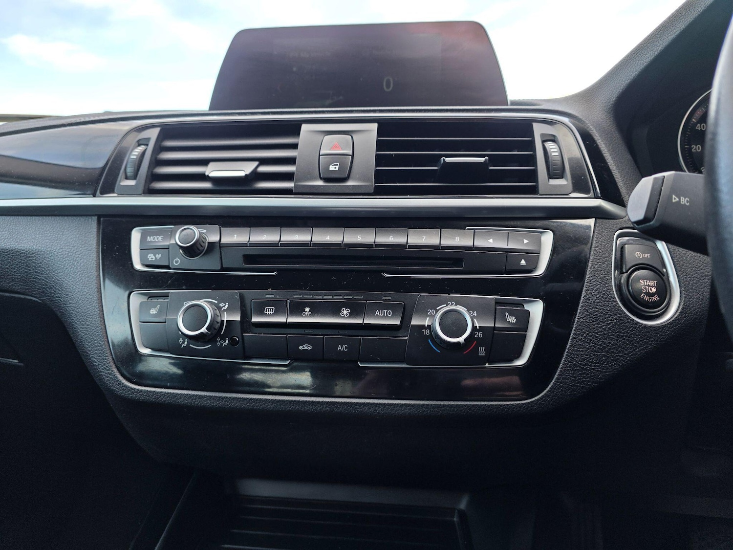 Used BMW 2 Series 2017 for sale - 77723223: Photo 31