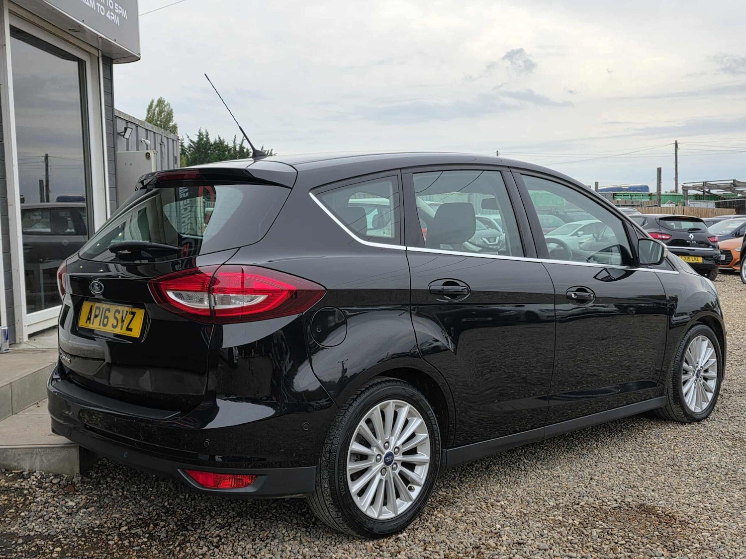 Used Ford C-Max 2016 for sale - 76599409: Photo 5