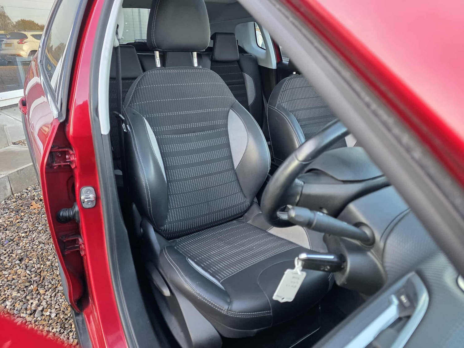 Used Peugeot 2008 2017 for sale - 76599407: Photo 13