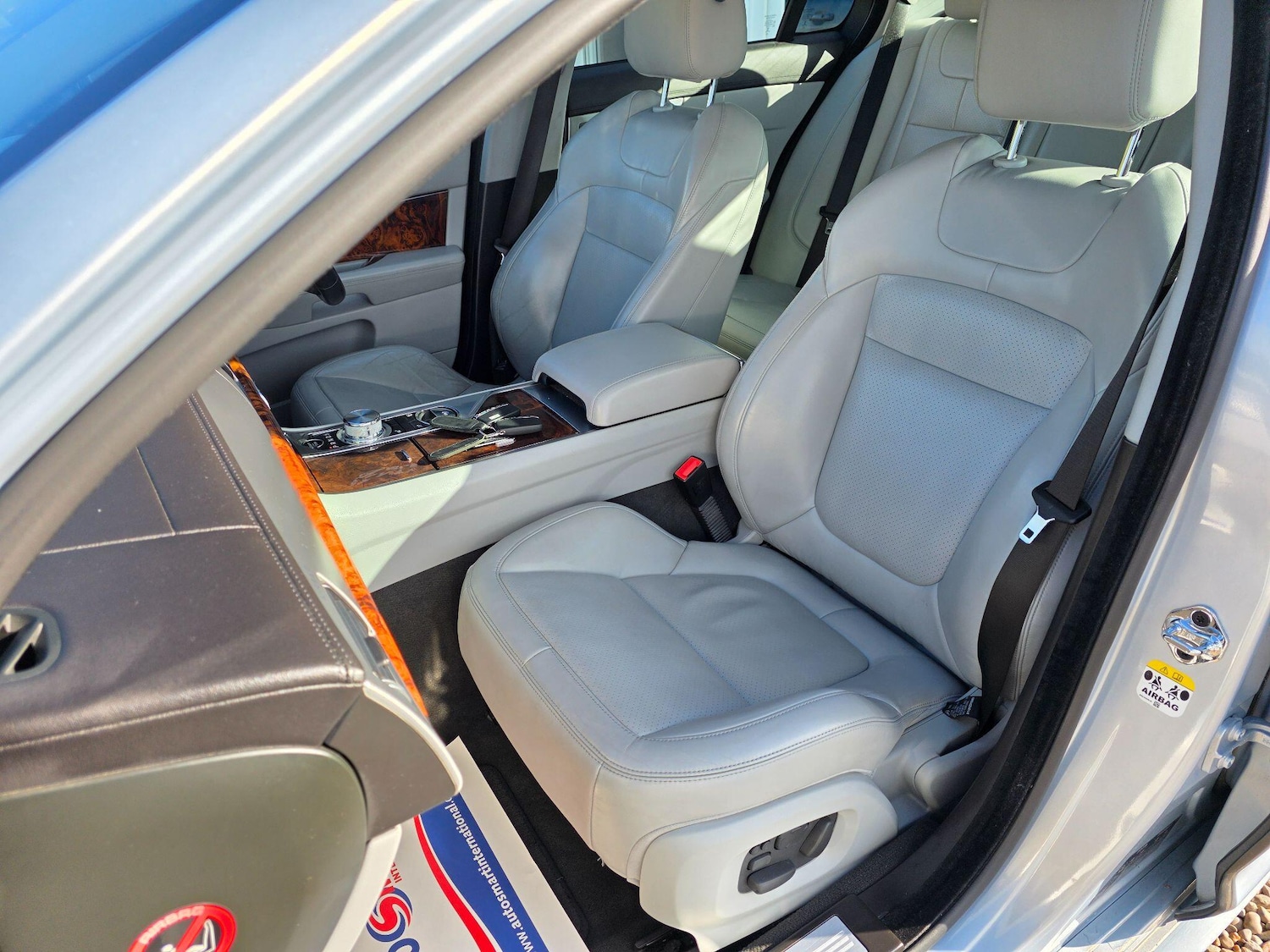 Used Jaguar XF 2014 for sale - 76989331: Photo 18