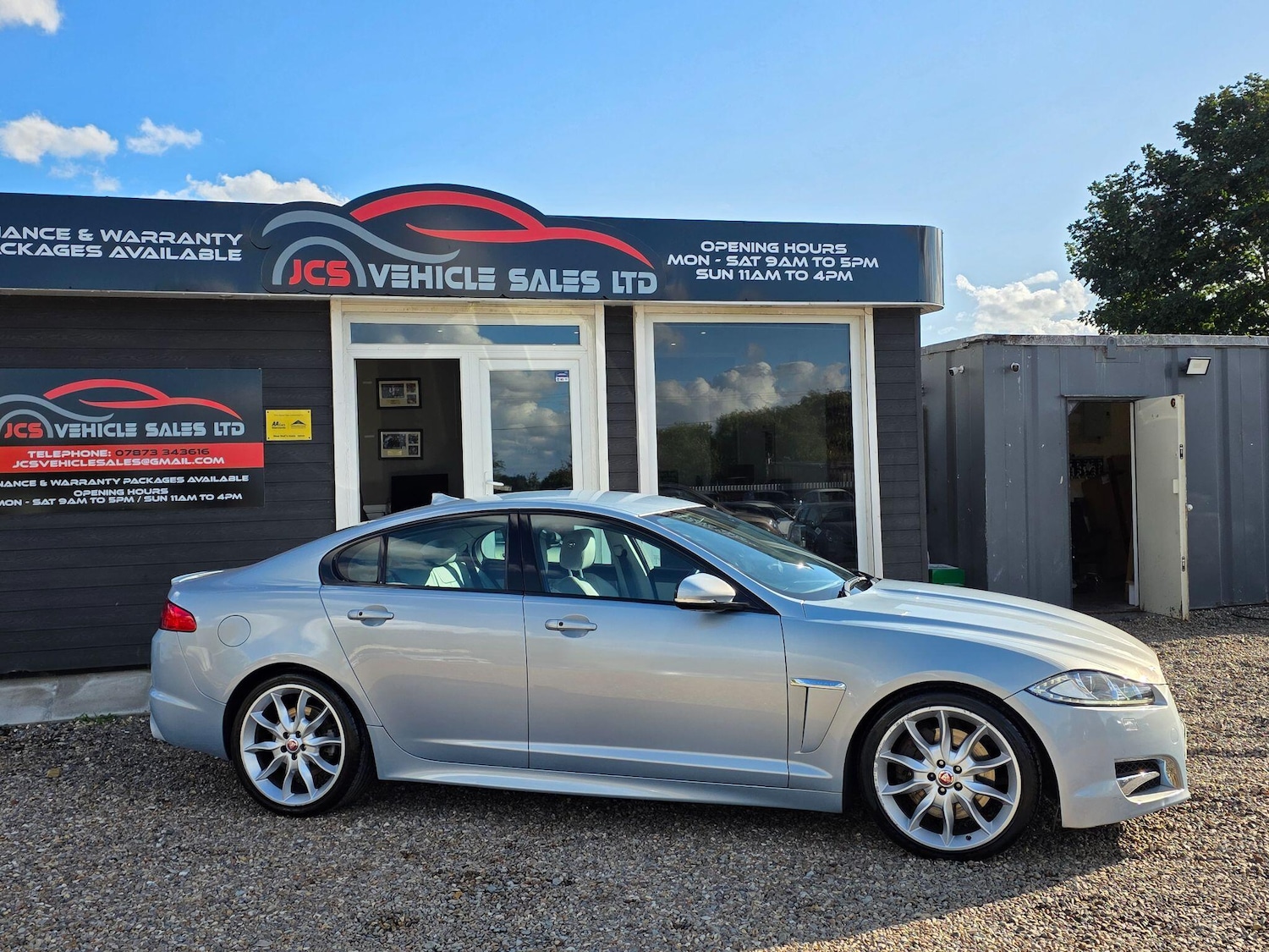 Used Jaguar XF 2014 for sale - 76989331: Photo 3