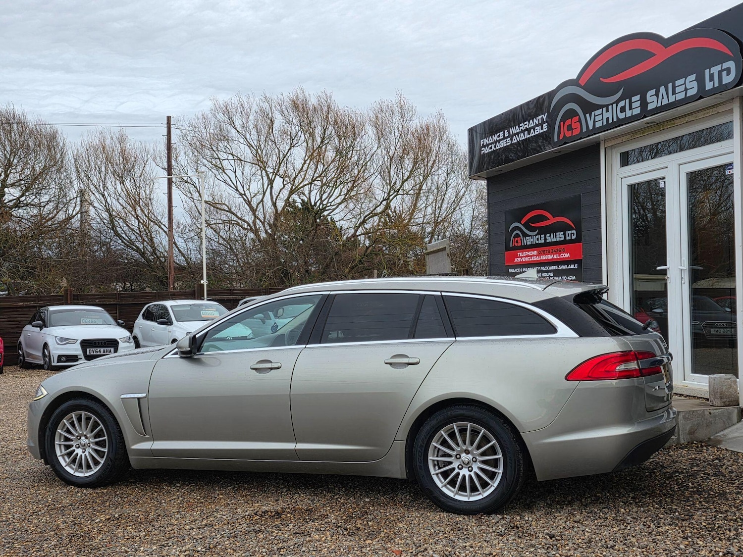 Used Jaguar XF 2013 for sale - 76886765: Photo 4