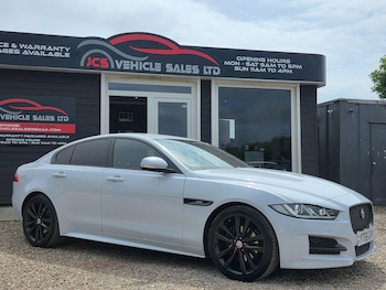 Used Jaguar XE 2018 for sale - 78662401: Photo