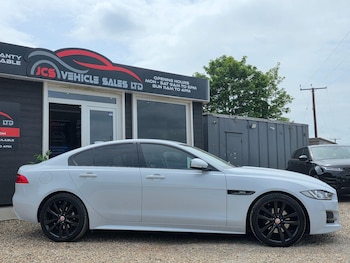 Used Jaguar XE 2018 for sale - 78662401: Photo