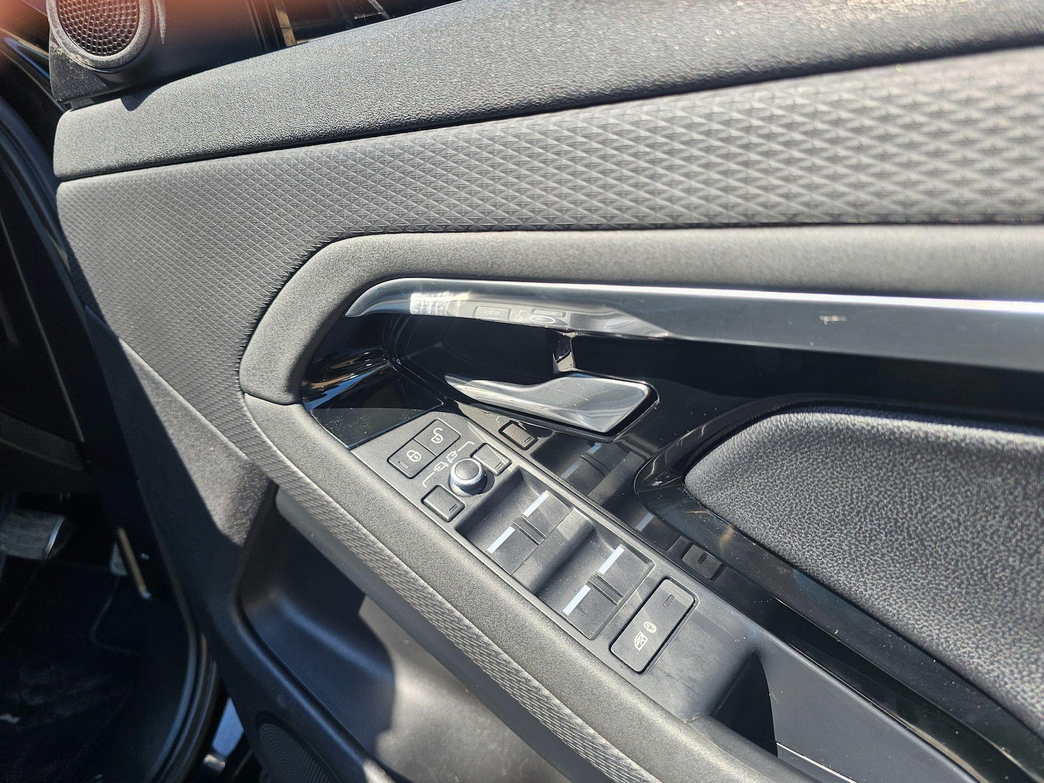 Used Land Rover Range Rover Evoque 2019 for sale - 76599432: Photo 24