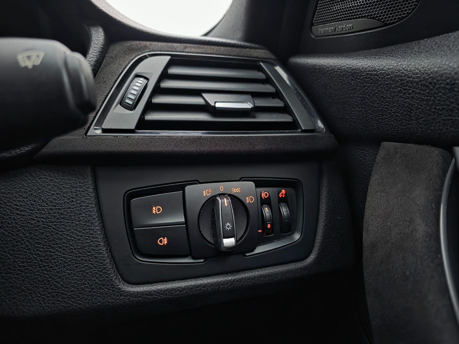 Used BMW 3 Series 2015 for sale - 77909658: Photo 42