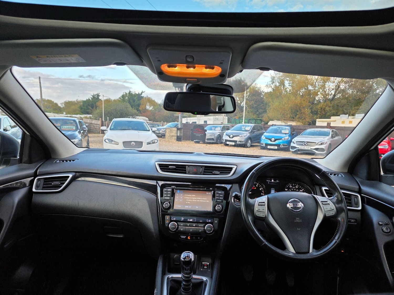 Used Nissan Qashqai 2015 for sale - 76599420: Photo 18