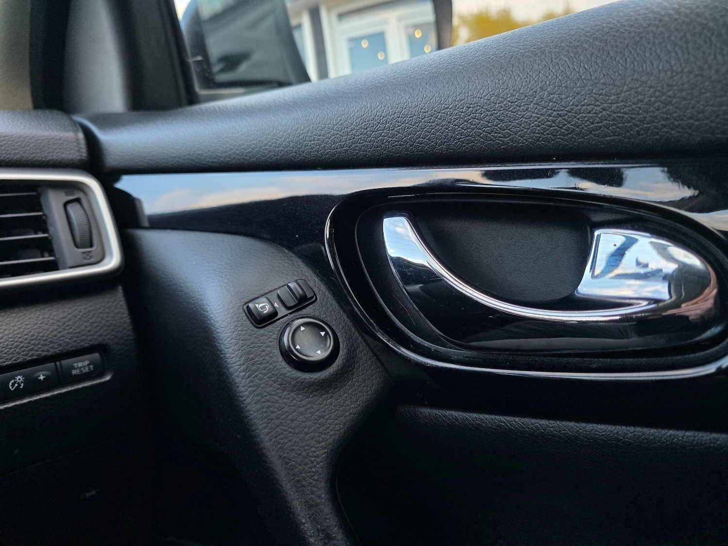 Used Nissan Qashqai 2015 for sale - 76599420: Photo 27