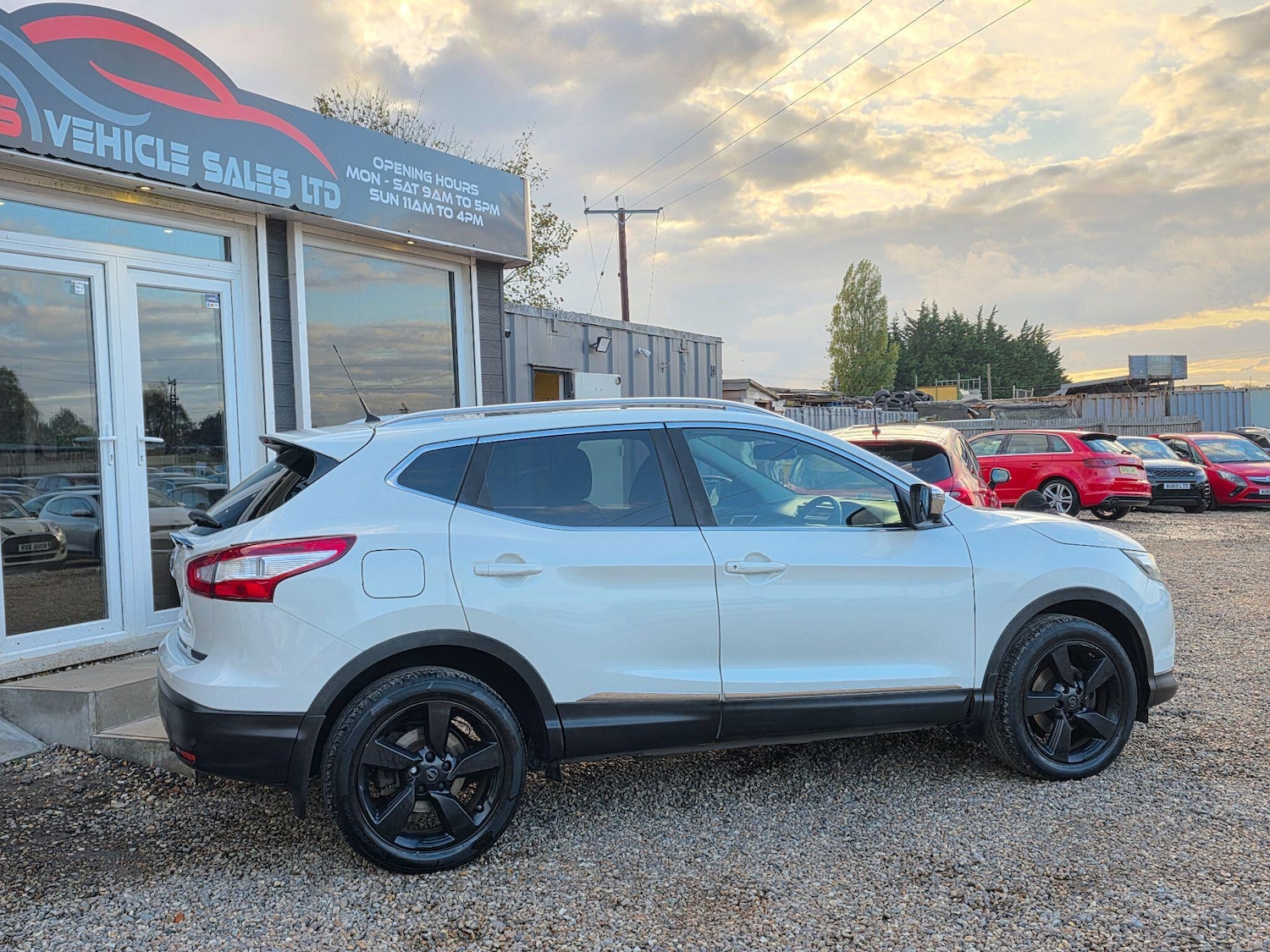 Used Nissan Qashqai 2015 for sale - 76599420: Photo 4