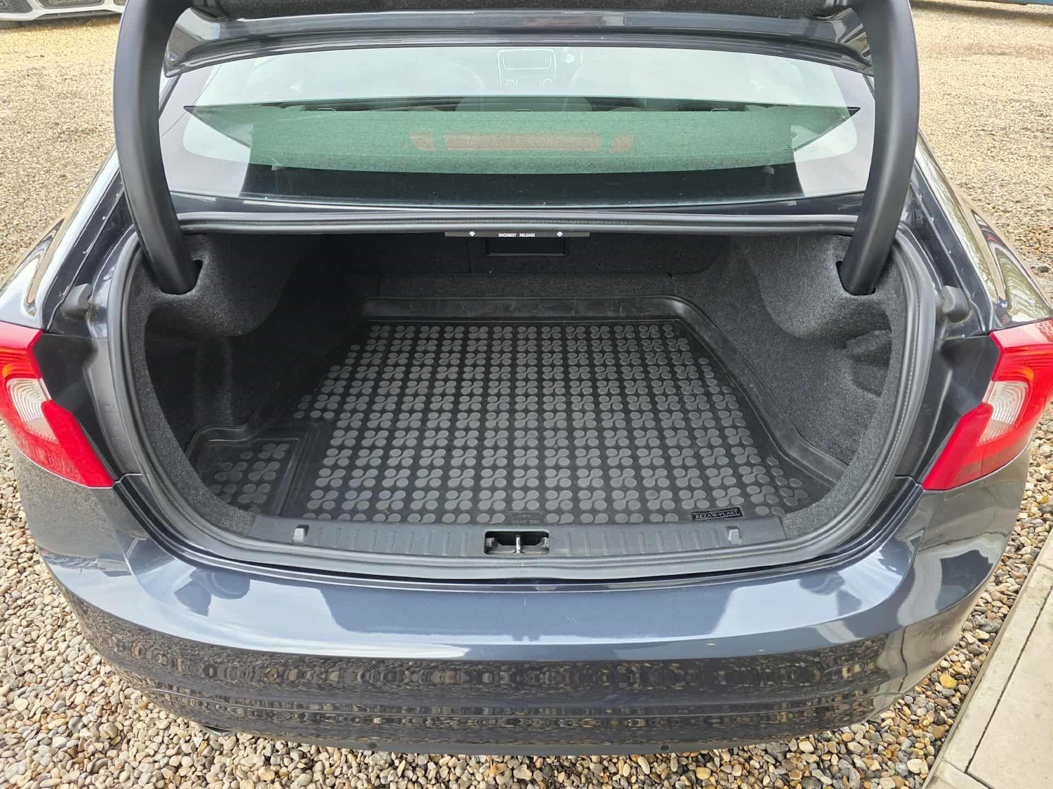 Used Volvo S60 2016 for sale - 76599419: Photo 15