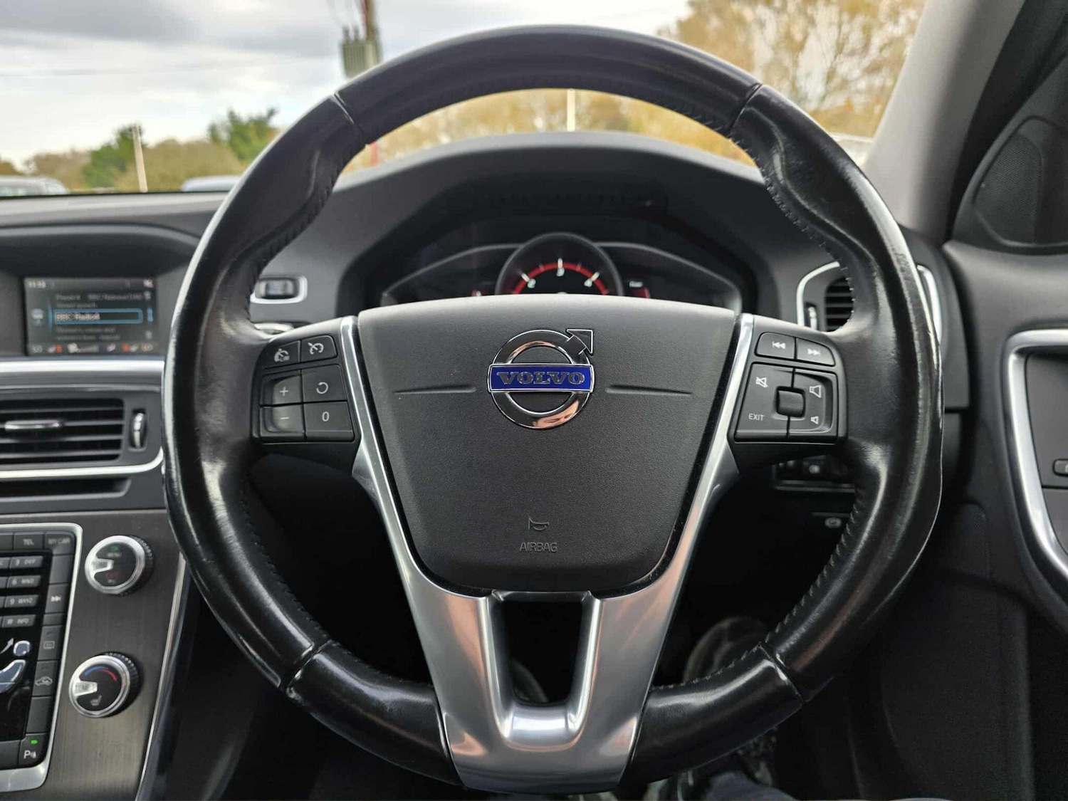 Used Volvo S60 2016 for sale - 76599419: Photo 32