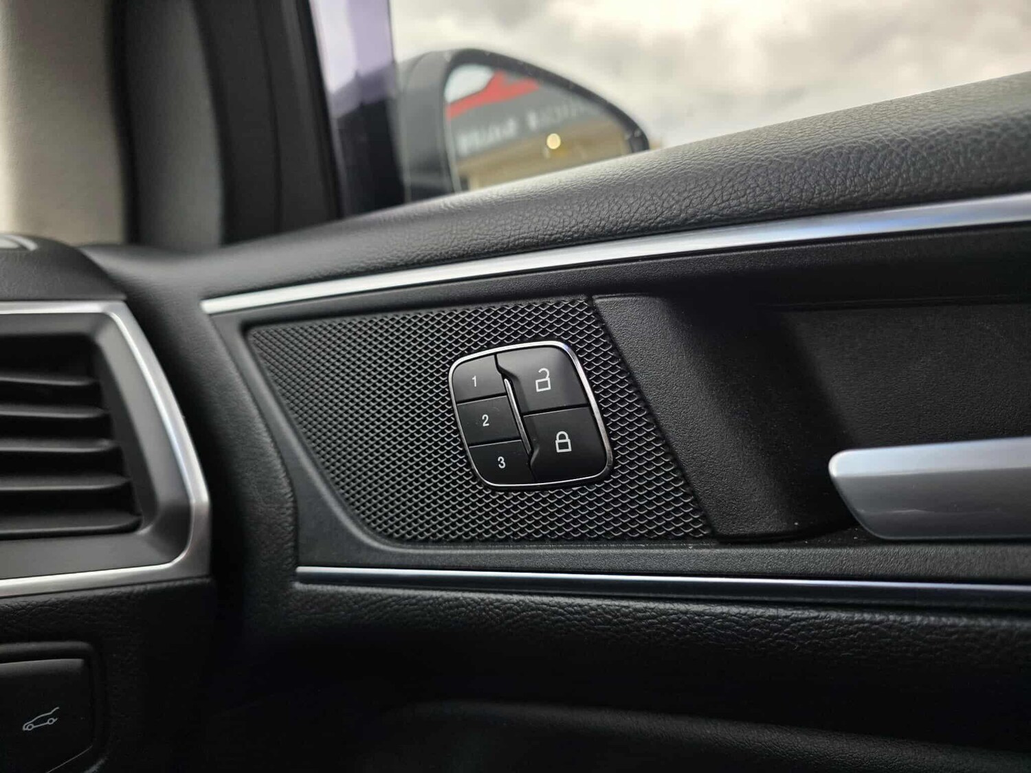 Used Ford Edge 2017 for sale - 76599418: Photo 35