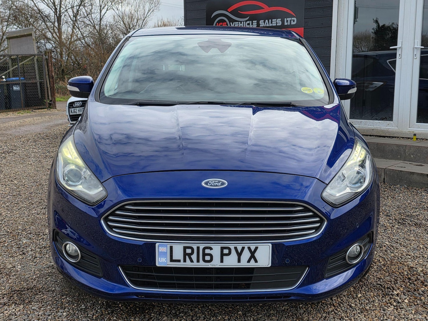 Used Ford S-Max 2016 for sale - 77550488: Photo 14