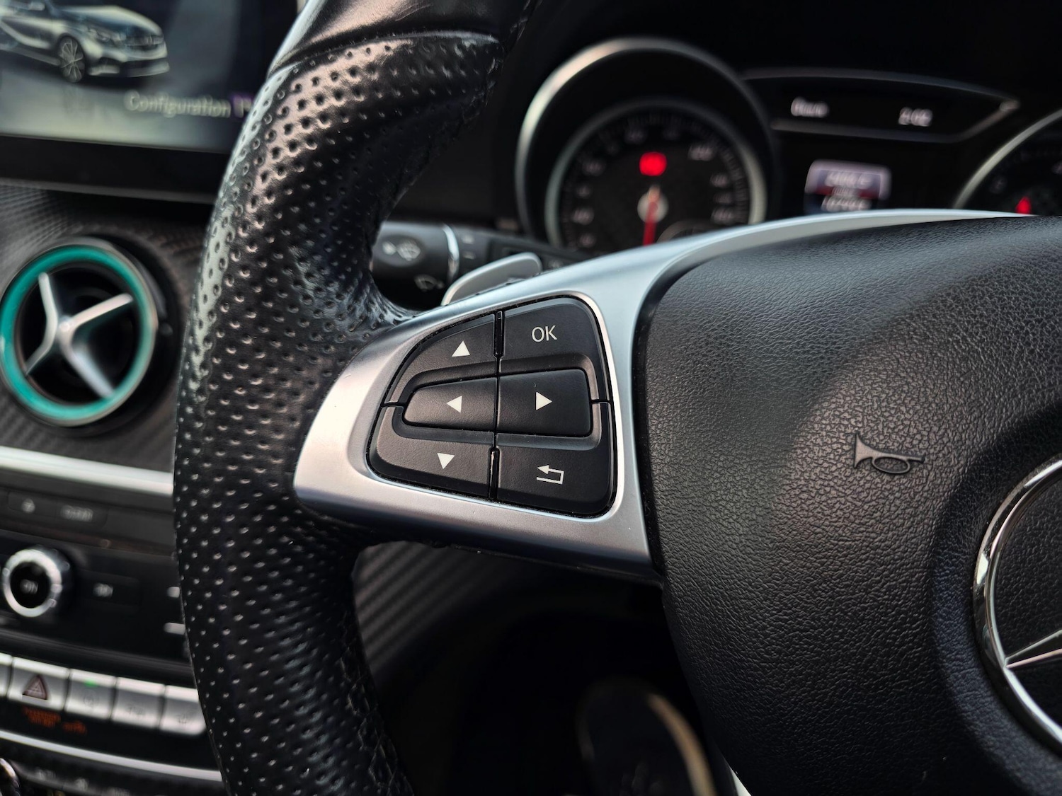 Used Mercedes-Benz A-Class 2016 for sale - 77633851: Photo 44