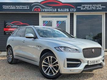Used Jaguar F-Pace 2018 for sale - 79039200: Photo