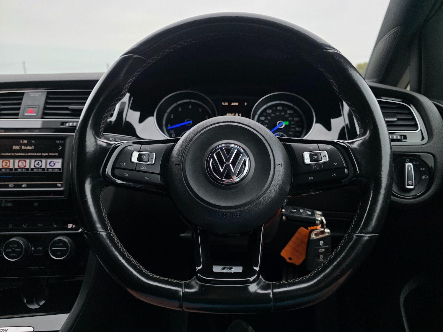 Used Volkswagen Golf 2016 for sale - 76599422: Photo 31