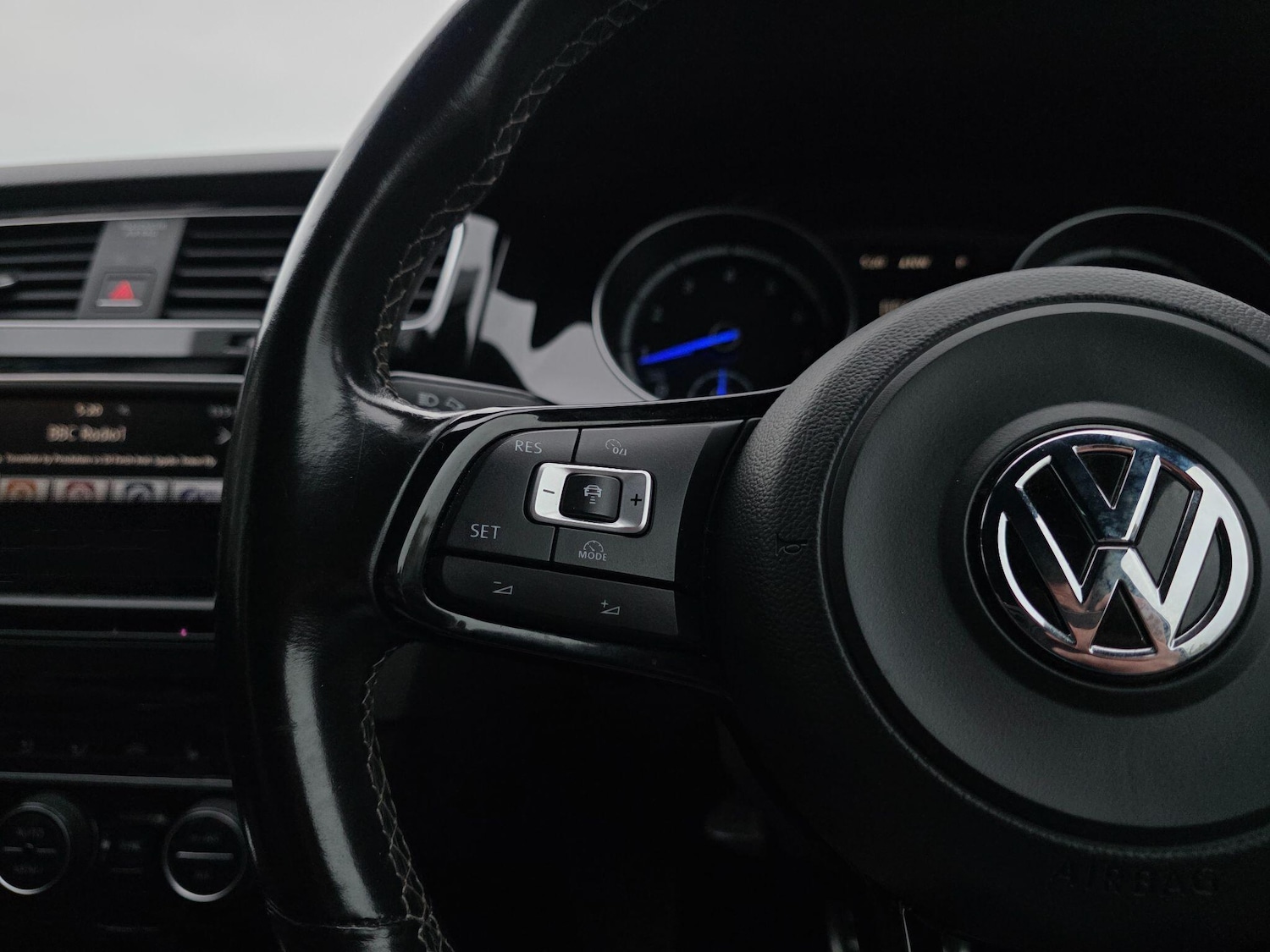 Used Volkswagen Golf 2016 for sale - 76599422: Photo 32