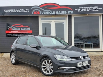 Used Volkswagen Golf 2018 for sale - 77625327: Photo