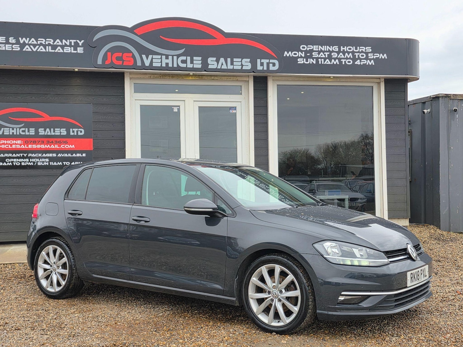 Used Volkswagen Golf 2018 for sale - 77625327: Photo 2