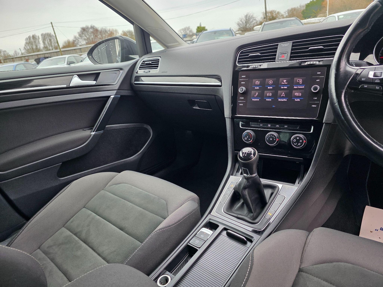 Used Volkswagen Golf 2018 for sale - 77625327: Photo 22