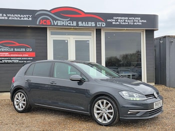 Used Volkswagen Golf 2018 for sale - 77625327: Photo