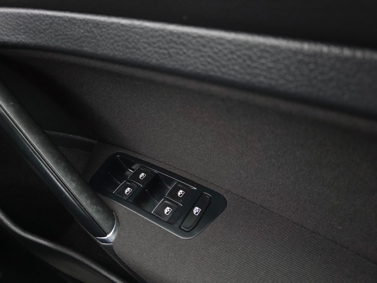 Used Volkswagen Golf 2018 for sale - 77625327: Photo 34