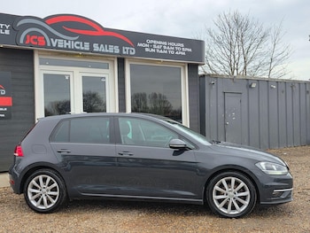 Used Volkswagen Golf 2018 for sale - 77625327: Photo