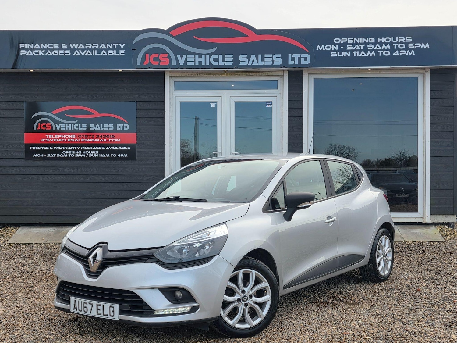 Used Renault Clio 2023 for sale - 77637649: Photo 11