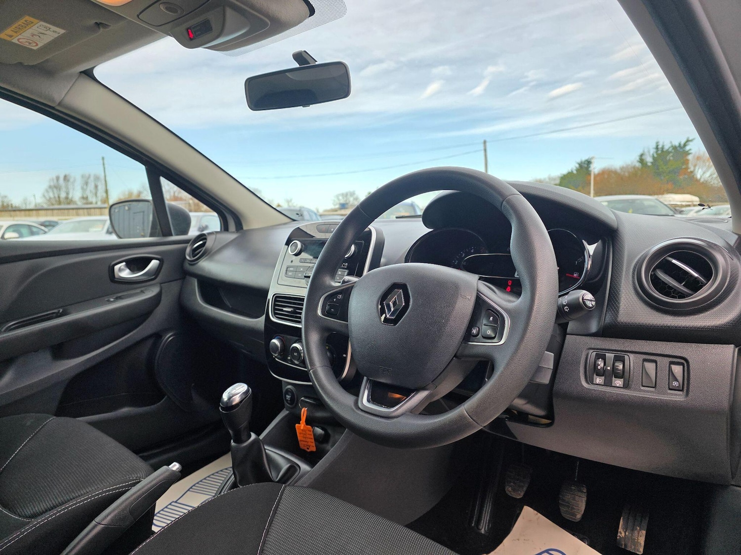 Used Renault Clio 2023 for sale - 77637649: Photo 13