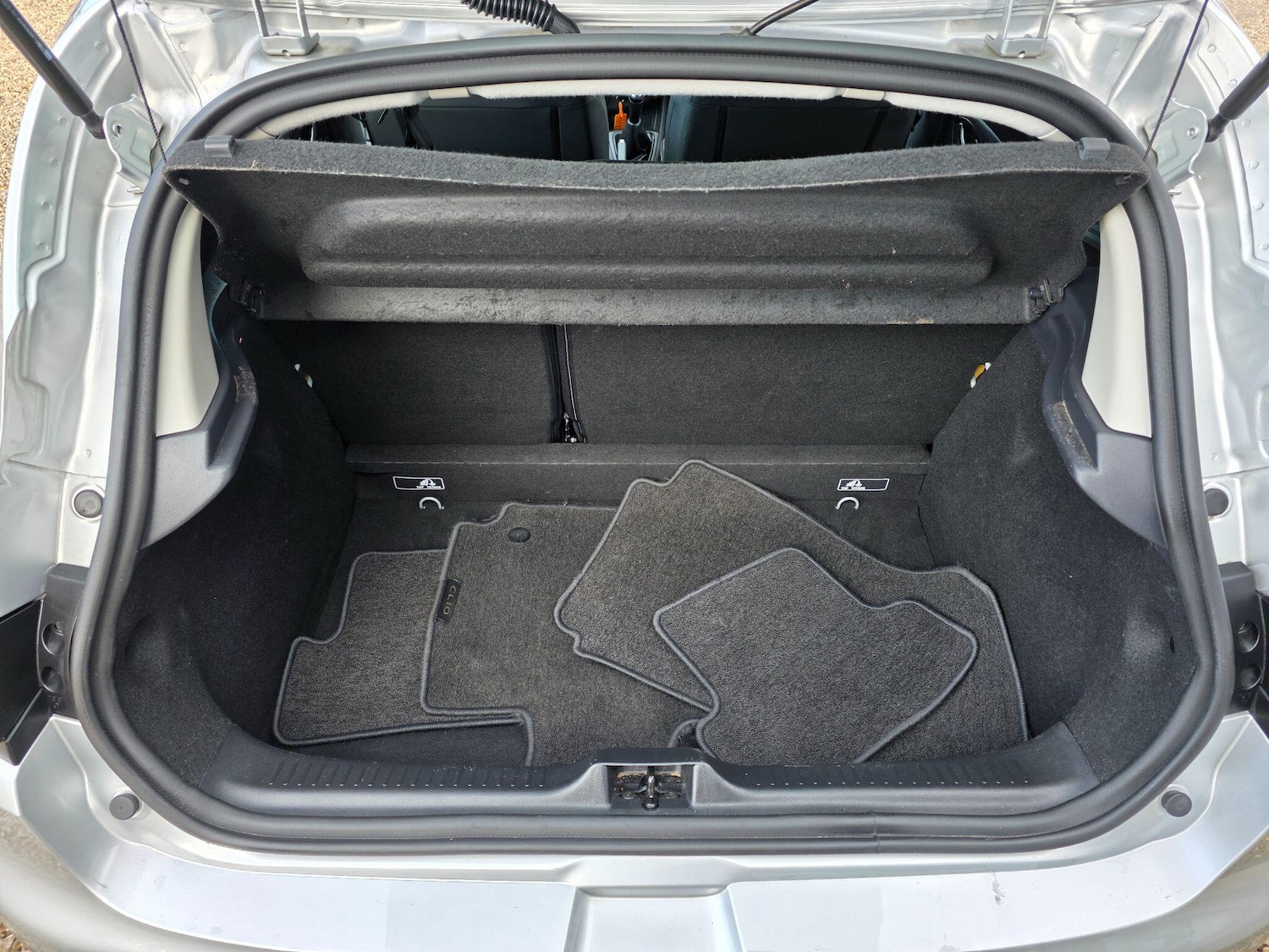 Used Renault Clio 2023 for sale - 77637649: Photo 16