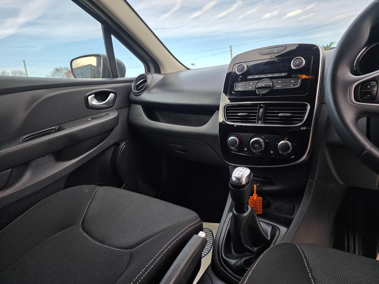 Used Renault Clio 2023 for sale - 77637649: Photo 21