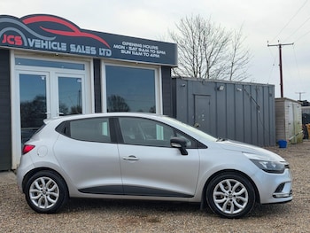 Used Renault Clio 2023 for sale - 77637649: Photo