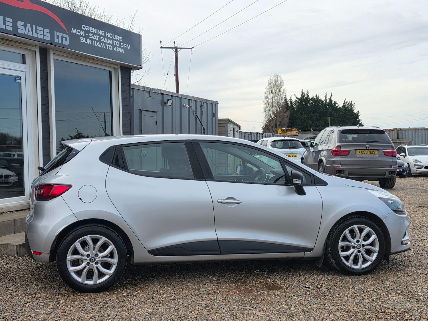 Used Renault Clio 2023 for sale - 77637649: Photo 4