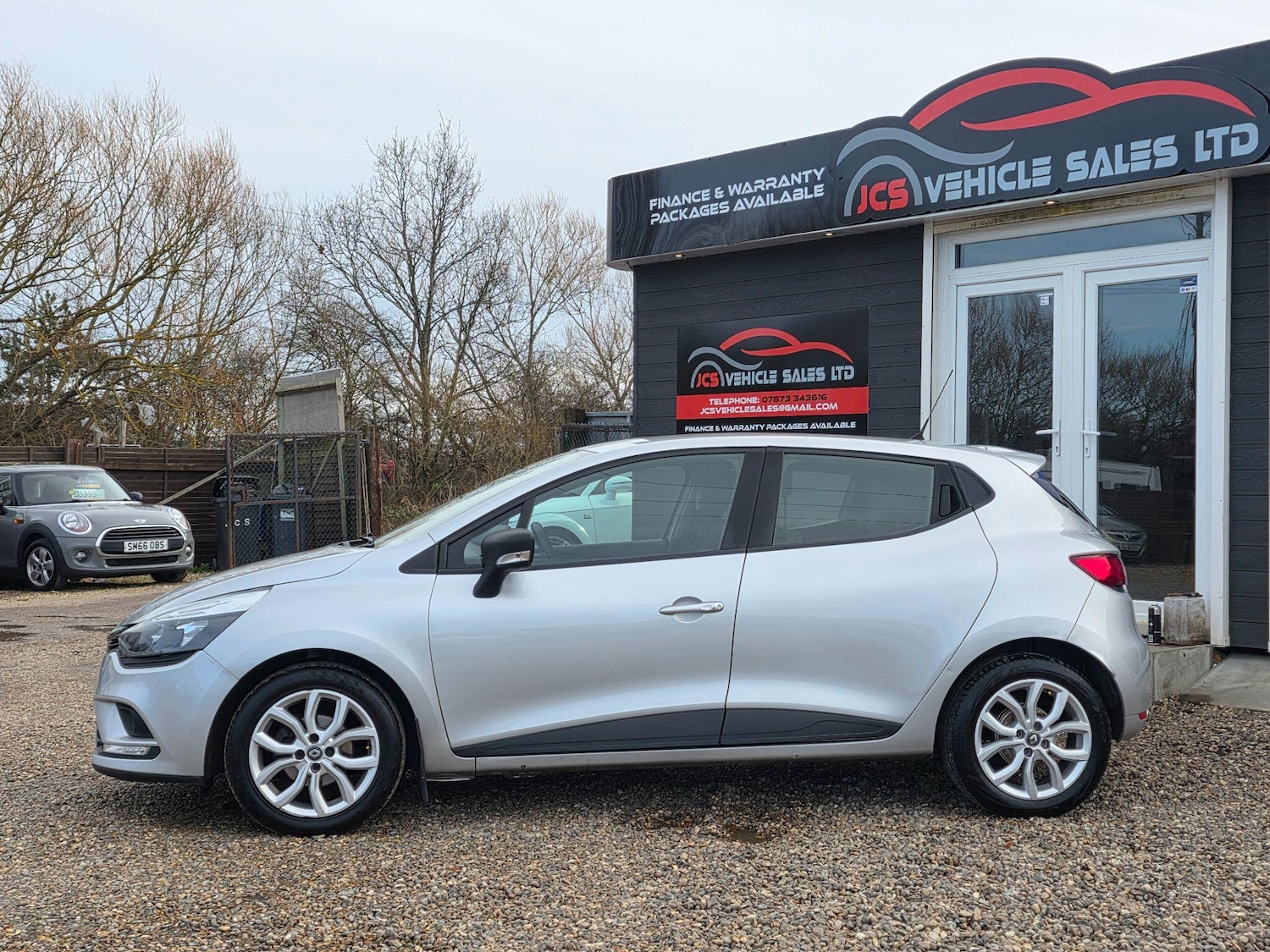 Used Renault Clio 2023 for sale - 77637649: Photo 9