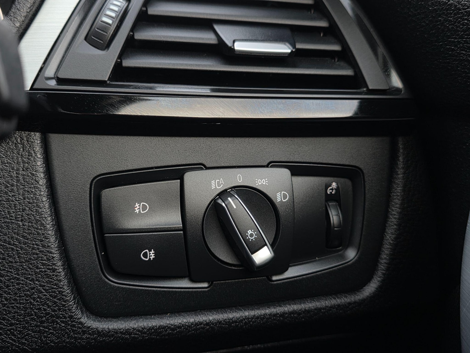 Used BMW 3 Series 2013 for sale - 77291349: Photo 39