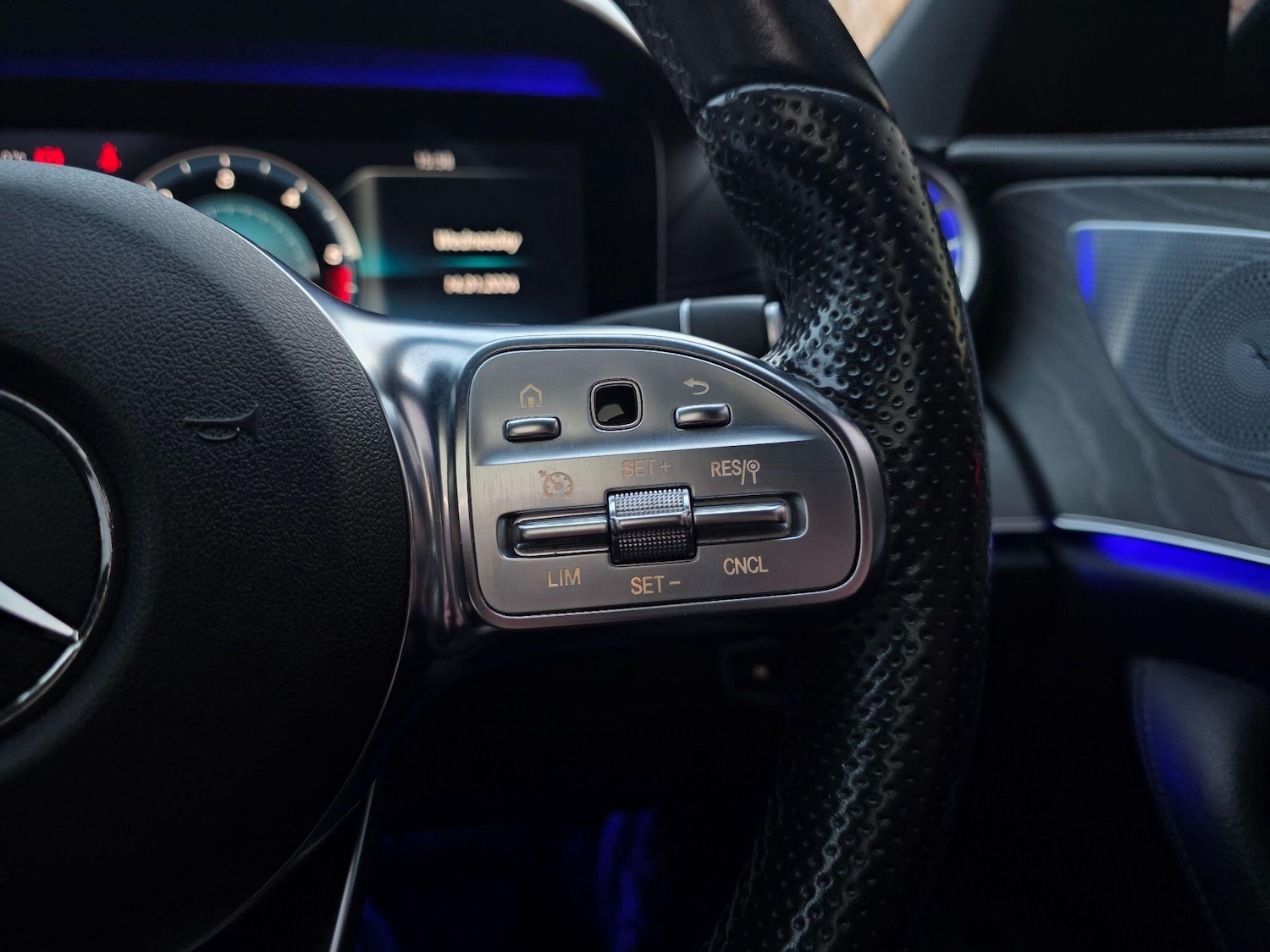 Used Mercedes-Benz CLS 2018 for sale - 77203776: Photo 43