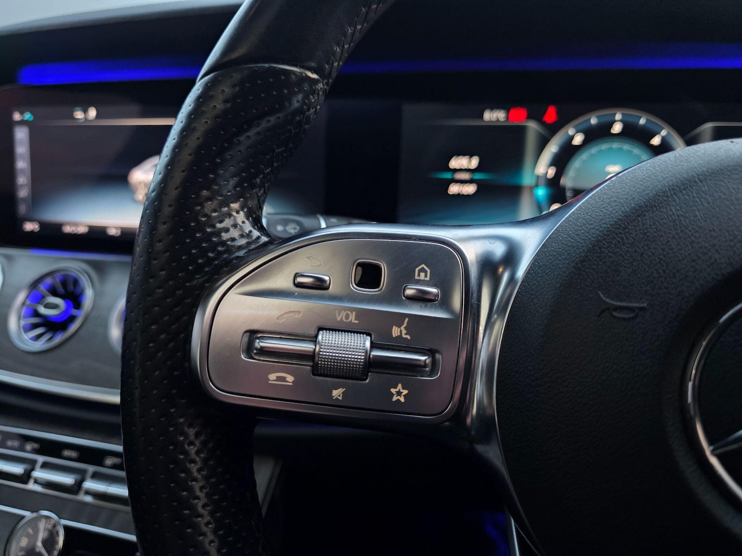 Used Mercedes-Benz CLS 2018 for sale - 77203776: Photo 44