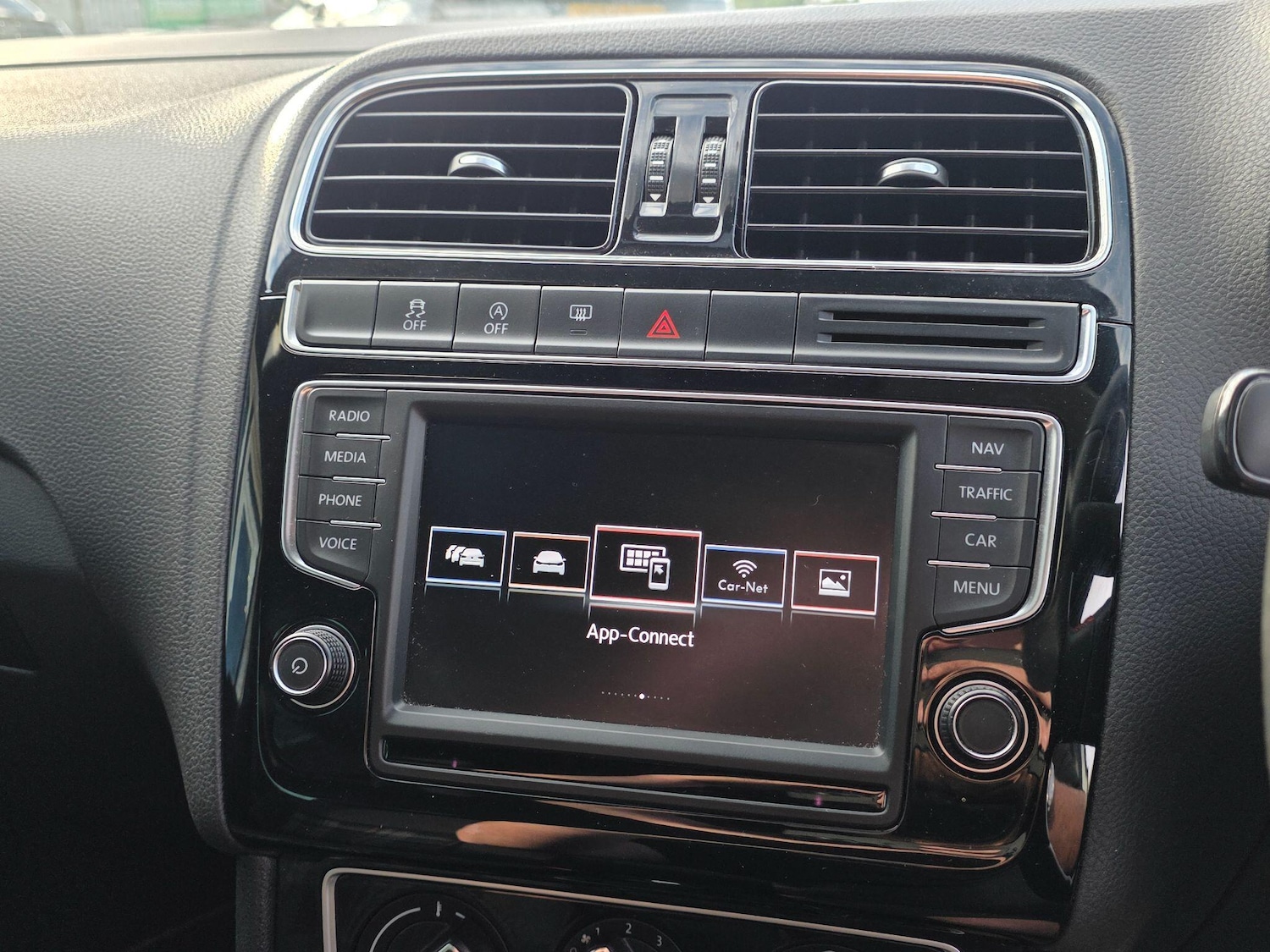 Used Volkswagen Polo 2016 for sale - 77131189: Photo 27