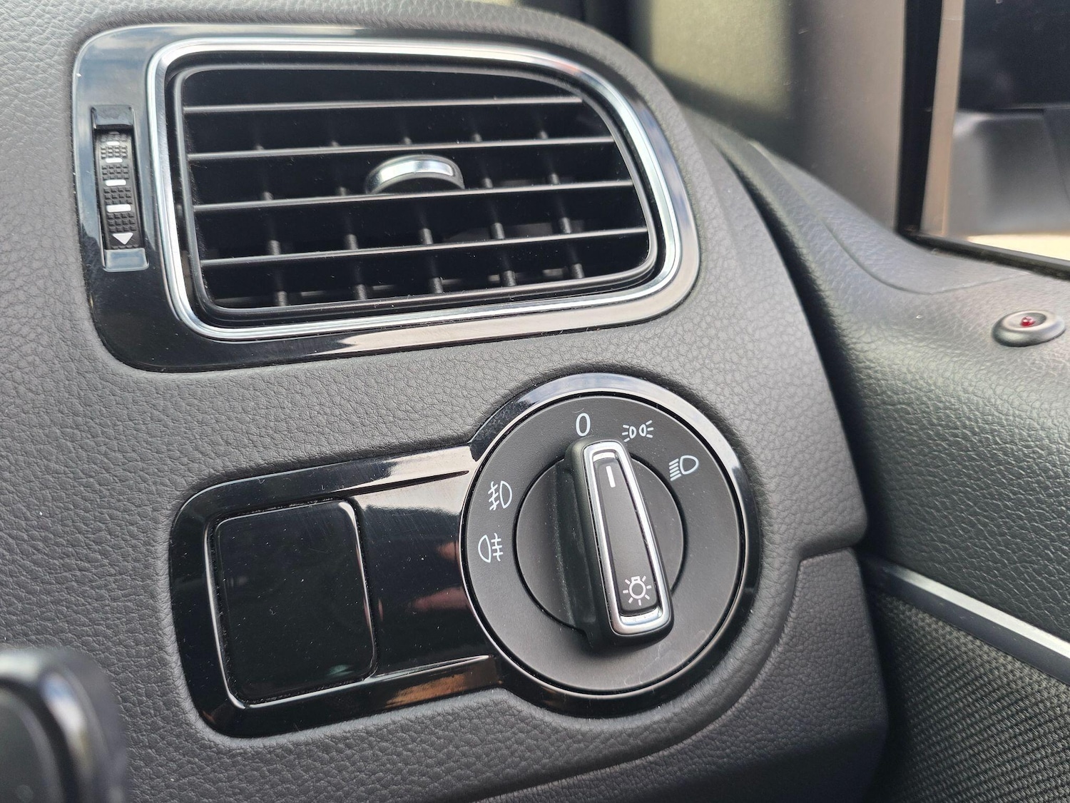 Used Volkswagen Polo 2016 for sale - 77131189: Photo 31