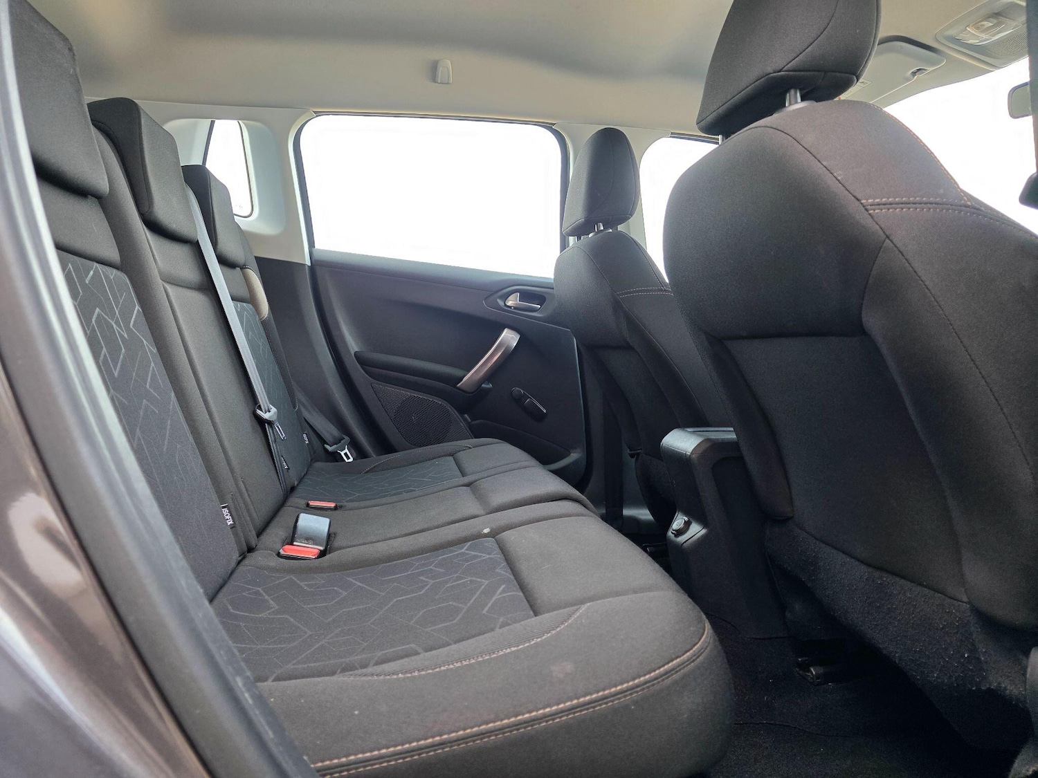 Used Peugeot 2008 2015 for sale - 76599457: Photo 15