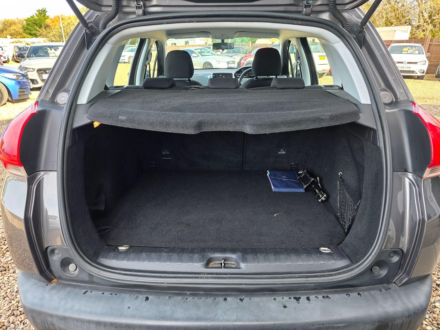 Used Peugeot 2008 2015 for sale - 76599457: Photo 16