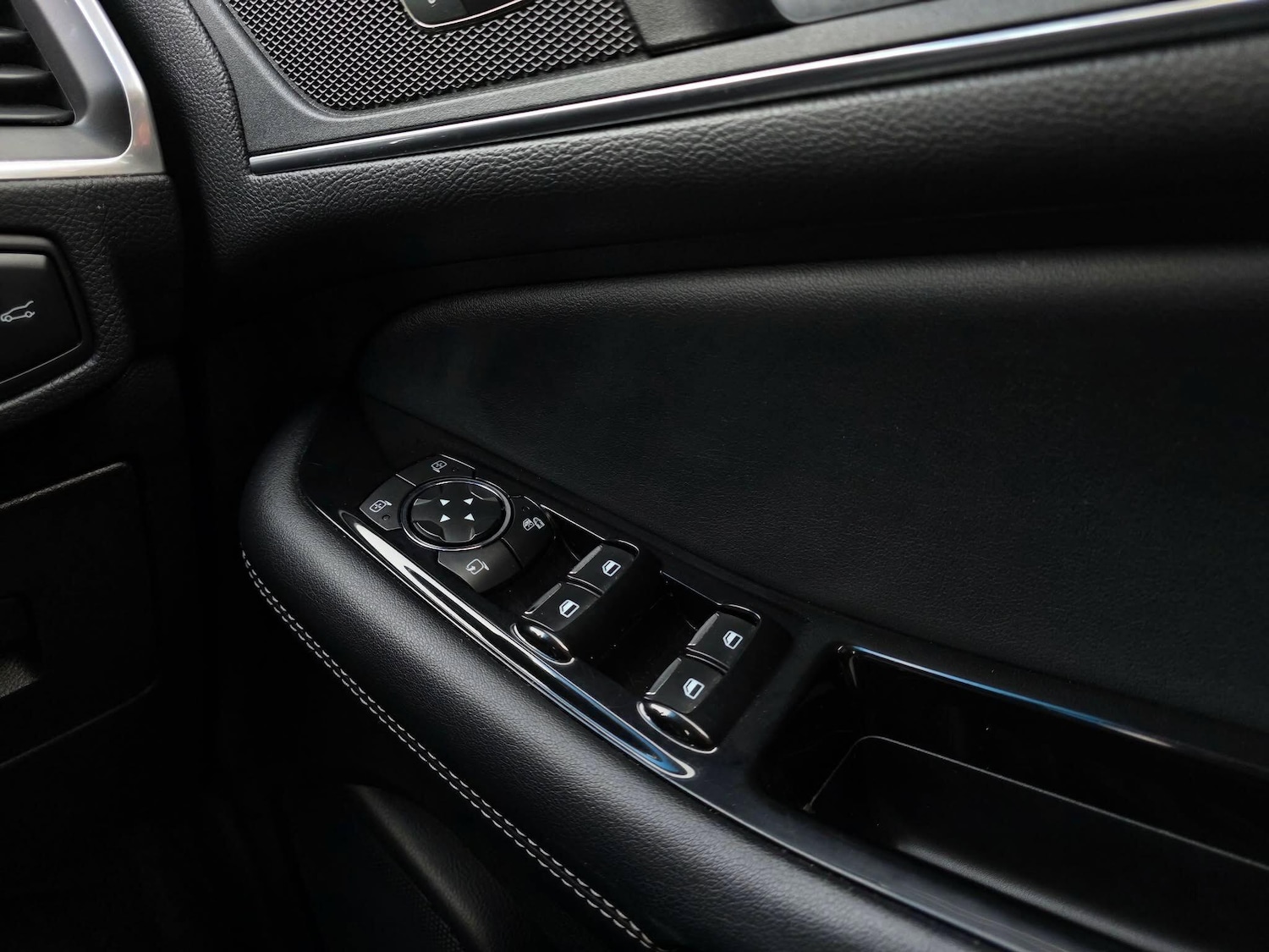 Used Ford Edge 2017 for sale - 77898654: Photo 41